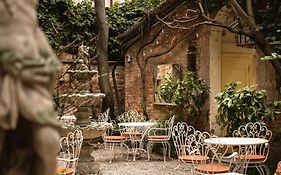 Hotel Flora - By Romanelli Family